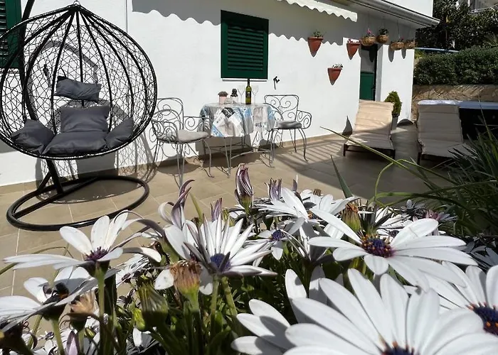 Queen Hvar Luxury Apartment Jacuzzi & Bikes 아파트 흐바르