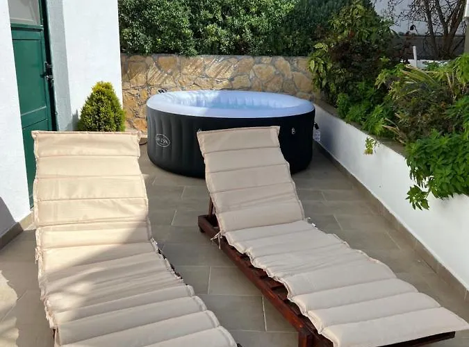 Queen Hvar Luxury Apartment Jacuzzi & Bikes *