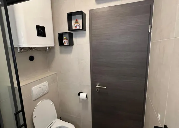 아파트 Queen Hvar Luxury Apartment Jacuzzi & Bikes 흐바르