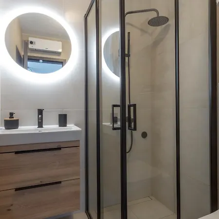Apartment Queen Hvar Luxury Jacuzzi & Bikes *