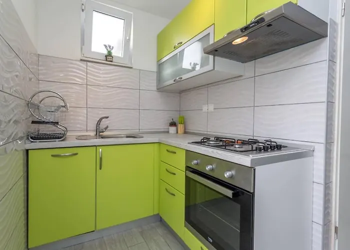 Queen Hvar * Hvar Town