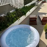 Queen Hvar Luxury Apartment Jacuzzi & Bikes * Hvar Town