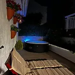 Queen Hvar Luxury Apartment Jacuzzi & Bikes *